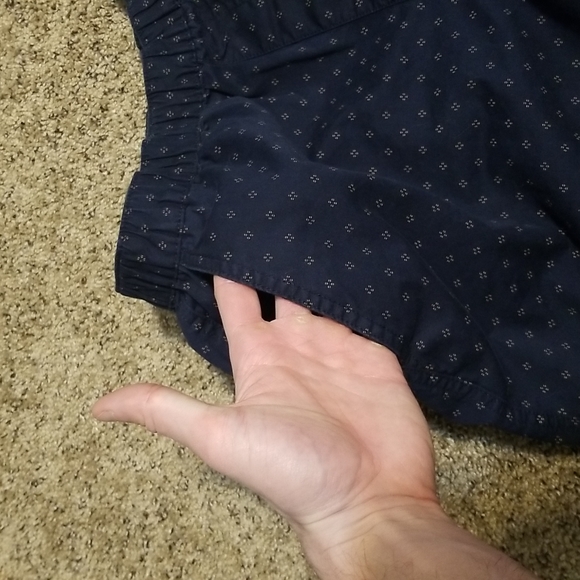 Julian and Mark Casual Shorts. Size Large.  Good Condition. - Picture 4 of 5